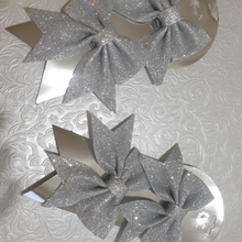 Load image into Gallery viewer, 4 Bowknots Ornament - JEO STORE