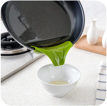 Load image into Gallery viewer, creative kitchen tools liquid silicone funnel - JEO STORE