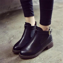 Load image into Gallery viewer, Woman Flat Platform boots - JEO STORE